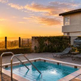Seabreeze Retreat by AvantStay, hótel í Dana Point