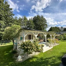 Domek holenderski Hampton, hotel in Dominice
