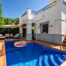 Casa Cedro - Modern Golf Resort