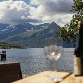 Hundeidvik Fjord Retreat - Fjord Hideaway, hotel i Hundeidvik
