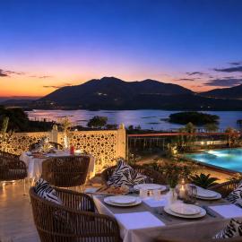 The Classic Crown Udaipur - A Luxury Hotel by Lake Pichola – hotel w mieście Udaipur