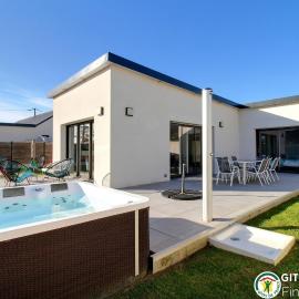 La Maison du Ribin - Bord de mer Jacuzzi, hotel din Ploudalmézeau