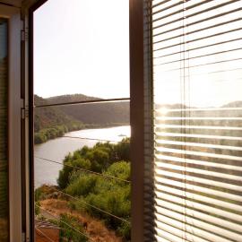Casa de las Letrinas Alta, 2 Habt 5 más 1 Pers max chimenea con horno, hotel in Puerto de la Laja
