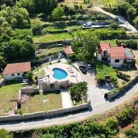 Vila Pegaz, hotel a Virpazar