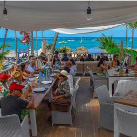 TROPICAL VILLAGE - great location at Los Corales Beach