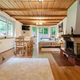 Apartamenty Nad Potokiem Green Garden, готель у Закопане