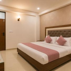 Hotel Gold Ston Near Yashoda Hospital & Vaishali Metro