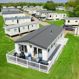 Stunning 6 Berth Lodge For Hire At Skipsea Sands In Yorkshire Ref 41077Wf