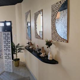 Galle subalbe, hotel a Pikine