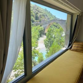 Studio avec vue imprenable Pont Roman de Nyons