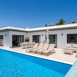 Mosteiros Escape with Pool & BBQ by Lisbeyond