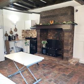 Cottage spirit in Normandy - typical studio, hotel in Évreux