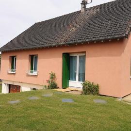 Maison familiale avec grand exterieur