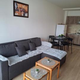 Zmaj LUX 2, hotel in Mladenovac