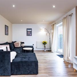 Open Mind Property- 6BRHome, HotTub & Free Parking