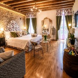 Vitrum - Como Luxury Suites, hotel em Como