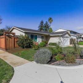 Central Fremont Home near Shops, Parks and Bay Area、フリーモントのホテル