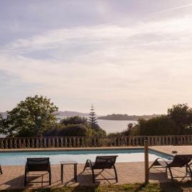 Raíces da Costa Ártabra、Islote Mouronのホテル