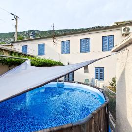 Mediterranean House with private garden near Crikvenica, hotel u gradu Drivenik