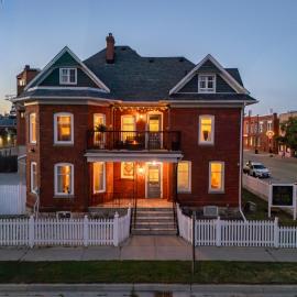 Historic Luxury Retreat in Downtown Kingsville