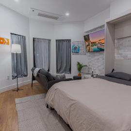 Newly Renovated Studio Near Train, hotel en Brooklyn