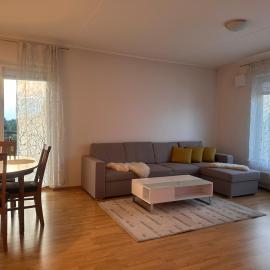 Quiet & Homely Raadi Apartment near Tartu Centre, hotel a Raadi