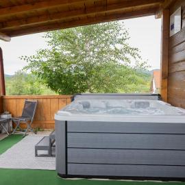 Ruralna kuća za odmor Lika โรงแรมในLovinac