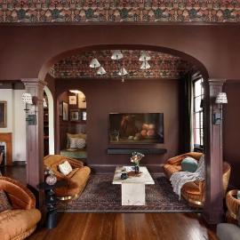 Boutique 9BR Home with Pool Steps from French Q、ニューオーリンズのホテル