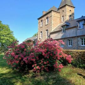 Manoir de KERBOL, demeure familiale au cœur d'un parc arboré