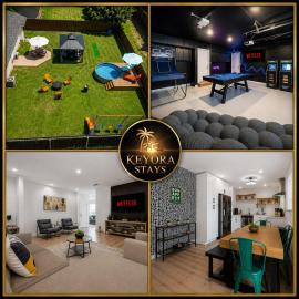 Game Room Cowboy Pool Huge backyard King Bed