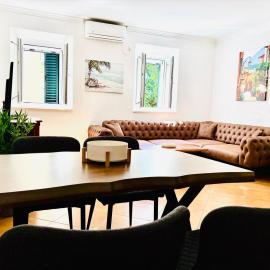 Lux 2-bedroom apartment in Old town Herceg Novi