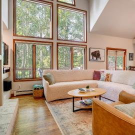 Private Deck & Hot Tub! Family Sanctuary in Frisco, hotel a Frisco