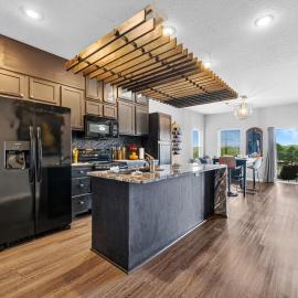 Brooklynns Bay Newly Redesigned Lakefront Retreat, hotel in Hot Springs