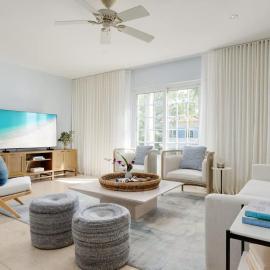One Grace Bay Townhomes 2 BR - K204, hotel in The Bight Settlements