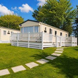 New Forest Beach Retreat, hotel a Lymington