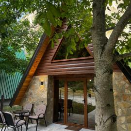 Villa Komarnica Hideaway