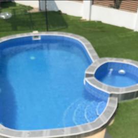 Cross Suites, hotelli kohteessa Tema