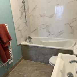 studio, hotel i Saint-Pourçain-sur-Sioule