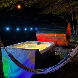 Golden Deer Lodge Hot Tub Sauna Sleeps 12, hotel di Tobyhanna