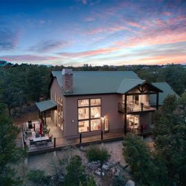 Rustic Pine- Secluded Mountain Retreat Near Zion National Park, hotel in Orderville
