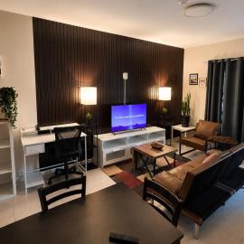 Spacious 1-BR Studio with Fast WIFI l Work-Friendly Stay