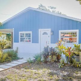 Blue Jay Bungalow, hotel i Safety Harbor