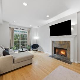 Closest Condo to The United Center, hotel em Chicago