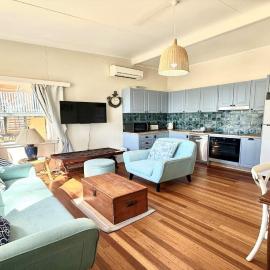 Twin Dolphins 1 - Lifestyle Yamba