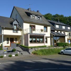 Gästehaus Petra, hotell i Ürzig