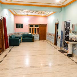 Bandhan Marriage Hall and Hotel, מלון בSītāmarhi