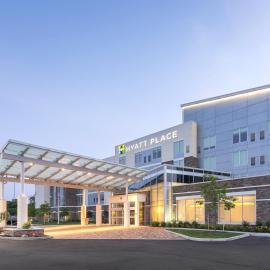Hyatt Place Canton, hotell i Lake Cable