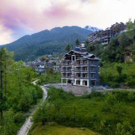 Doghari Stays - Casa de Paradiso, hotel in Manāli