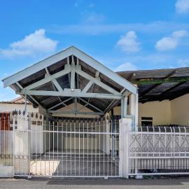 OYO 95235 Griya Manisa Homestay Syariah – hotel w mieście Malang