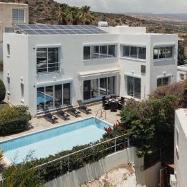 3BR Panoramic Sea View Villa with Private Pool by Cyprus Horizons, hotel a Pissouri